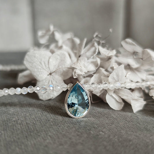 Halsschmuck :reflections: | Kunstvolle Harmonie aus Edelsteinen in Silber