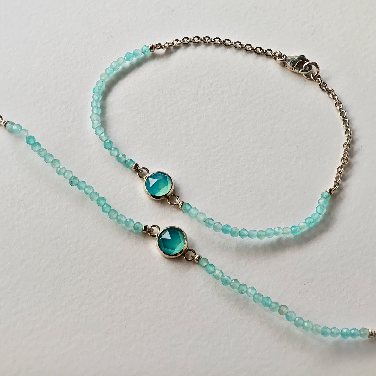 Armschmuck :via+: | Amazonit-Reihe mit Chalcedon-Center-Piece