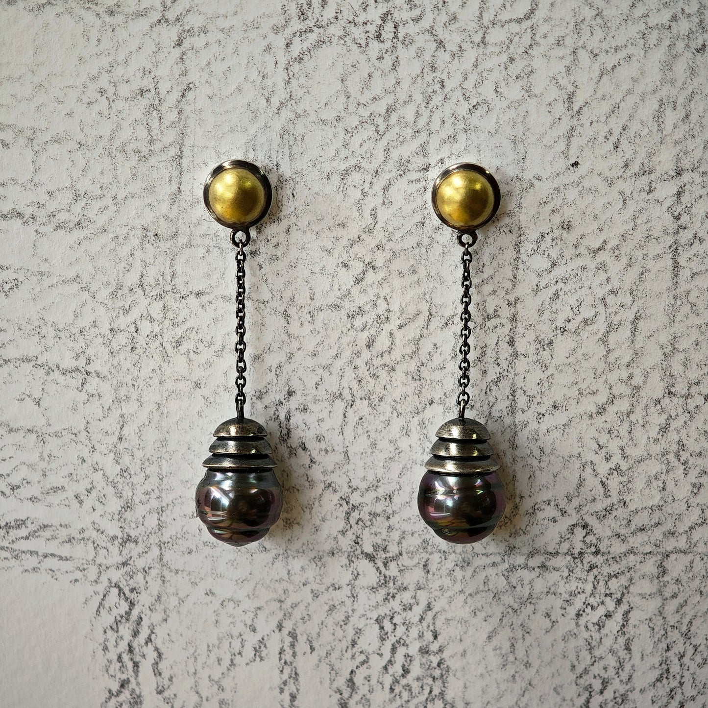 Lange Ohrstecker dunkle Perle Tahiti Gold Silber hochwertiger schwarzer Schmuck Unikatschmuck