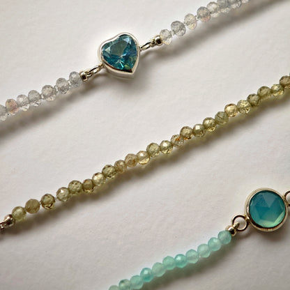 Armschmuck :via: | olivgrüne Naturstein-Reihe mit Silberkette