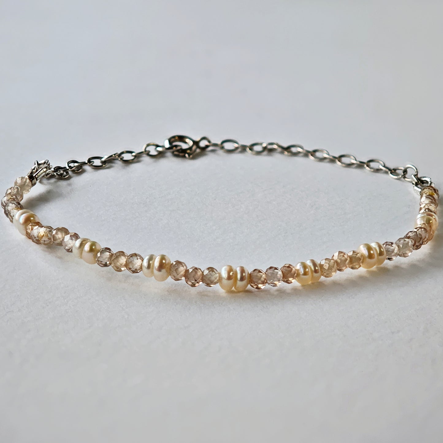 Armschmuck :via: | schmales Edelstein-Armband mit Zirkon & Perle