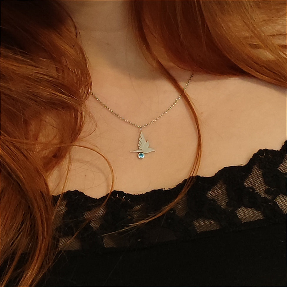 Halsschmuck :bluebird: | Silberkette mit fliegender Vogelsilhouette