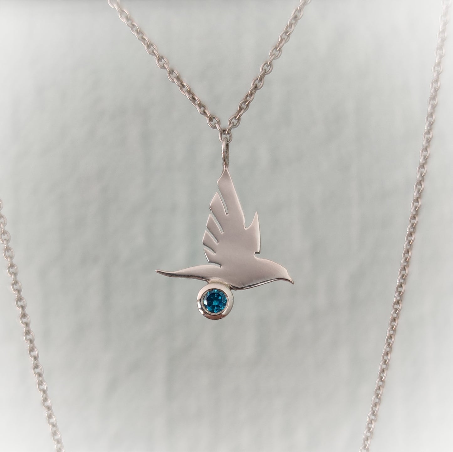 Halsschmuck :bluebird: | Silberkette mit fliegender Vogelsilhouette