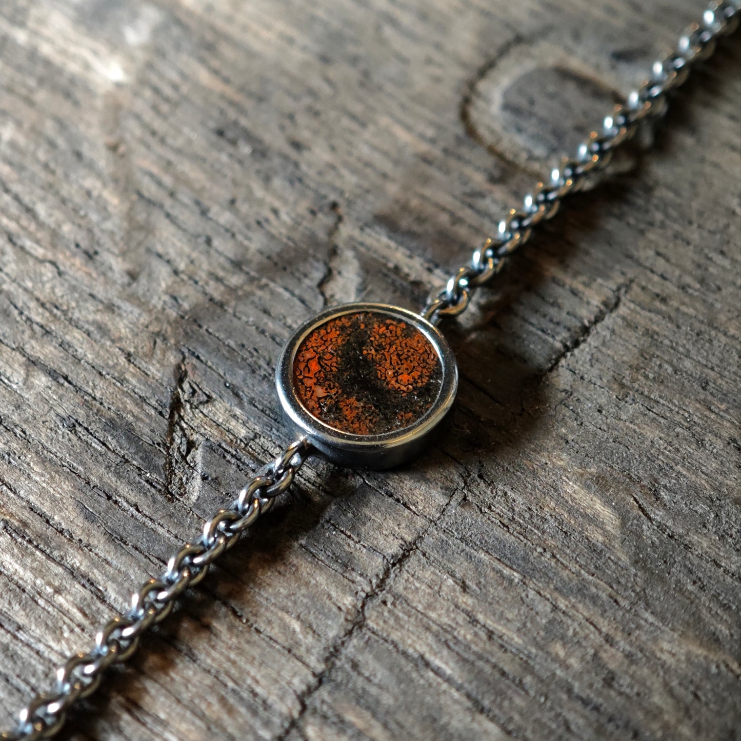 Armschmuck :drago: | Statement mit versteinertem Dino-Knochen