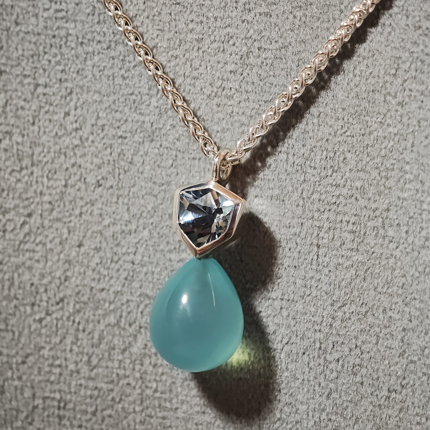 Halsschmuck :flavia: | Blaues Edelstein-Duo aus Topas und Chalcedon