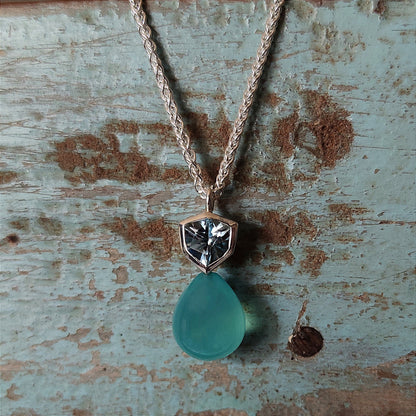 Halsschmuck :flavia: | Blaues Edelstein-Duo aus Topas und Chalcedon