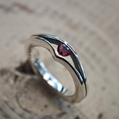 Ring :hug: | Rhodolith-Herz in einer Umarmung aus Silber