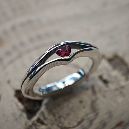 Ring :hug: | Rhodolith-Herz in einer Umarmung aus Silber