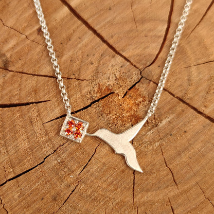 Halsschmuck :hummingbird: | Silberkette mit Kolibri an leuchtender Blüte