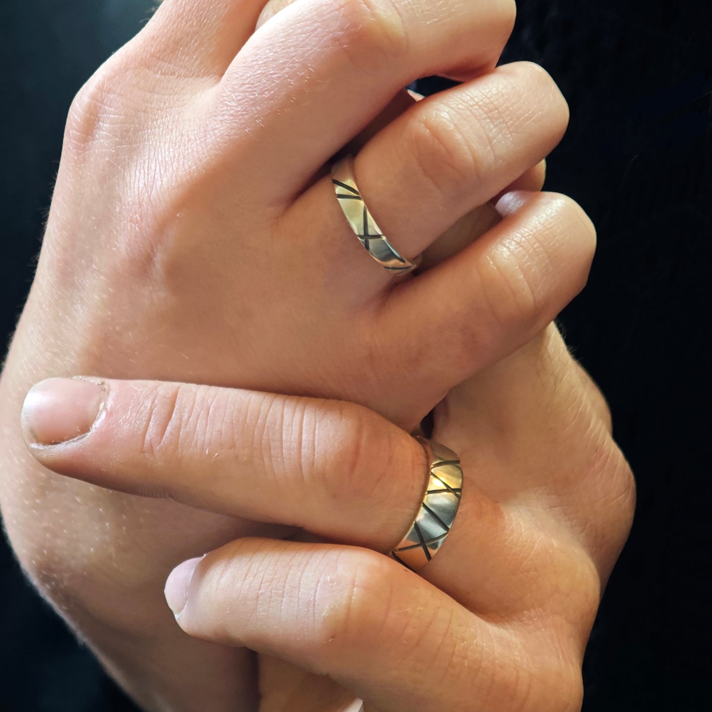 Partnerringe :linea: | Ring-Paar mit ineinanderlaufenden Linien