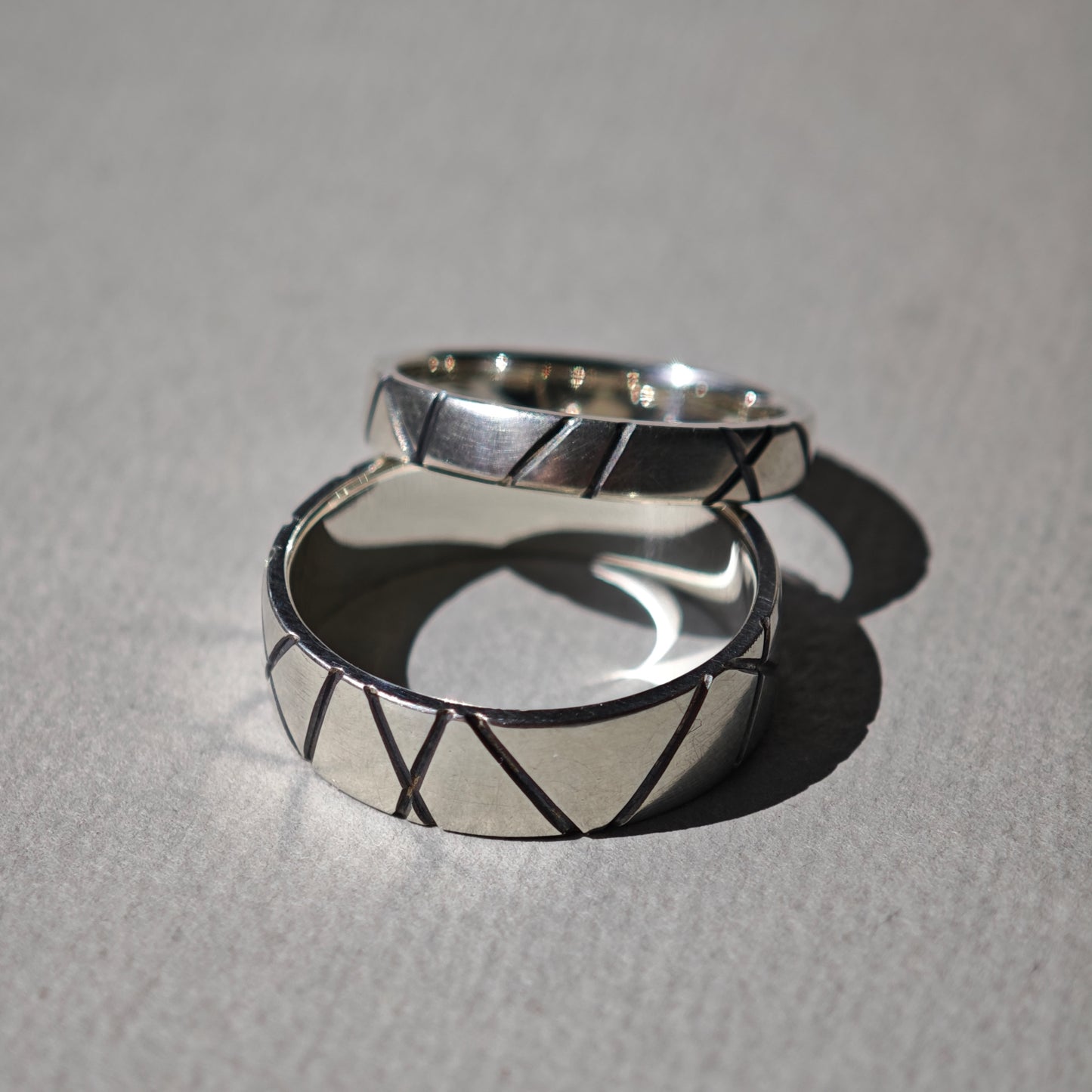 Partnerringe :linea: | Ring-Paar mit ineinanderlaufenden Linien