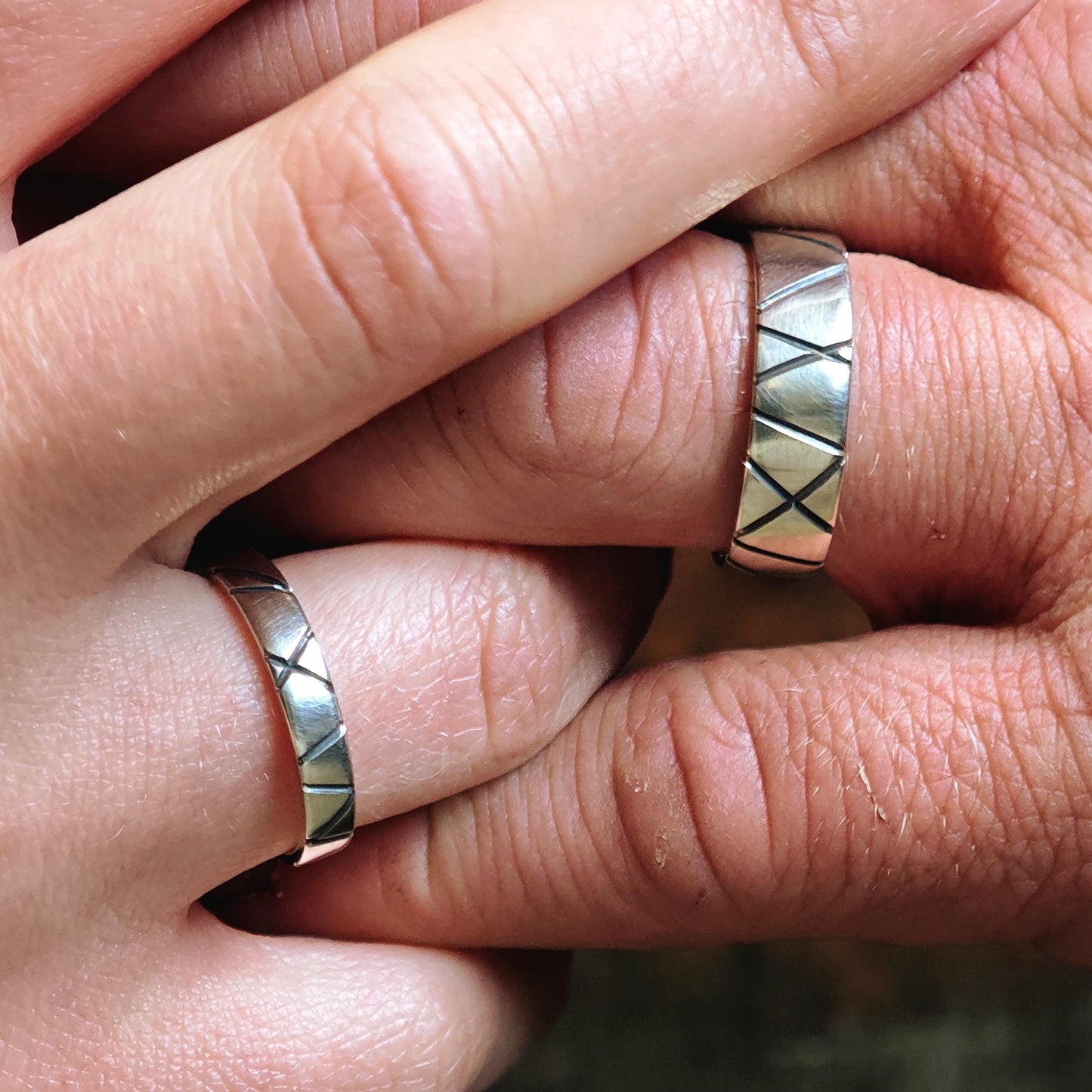 Partnerringe :linea: | Ring-Paar mit ineinanderlaufenden Linien