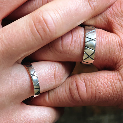 Partnerringe :linea: | Ring-Paar mit ineinanderlaufenden Linien