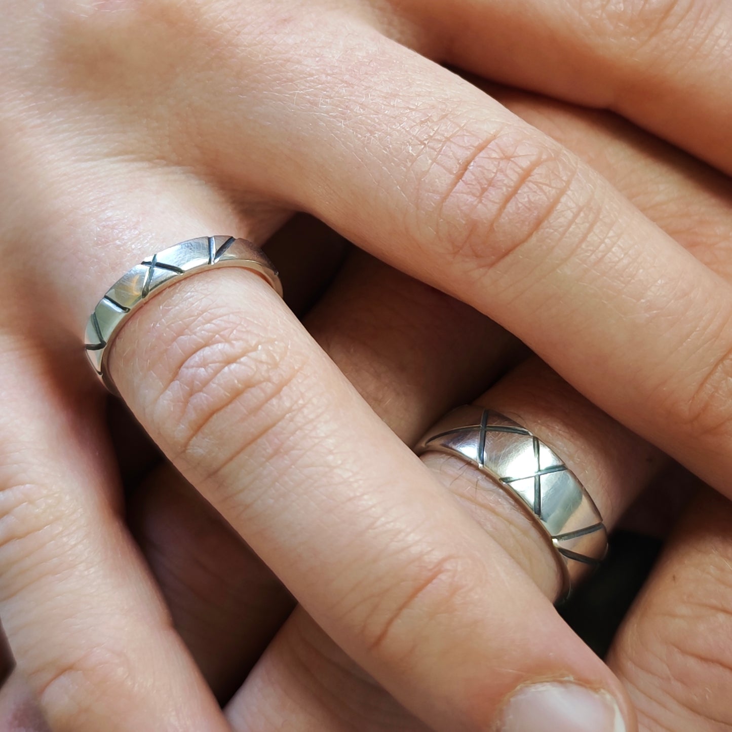 Partnerringe :linea: | Ring-Paar mit ineinanderlaufenden Linien