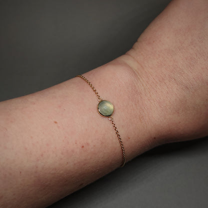 Armschmuck :lotus: | Goldarmband mit Prehnit in sanftem Mint