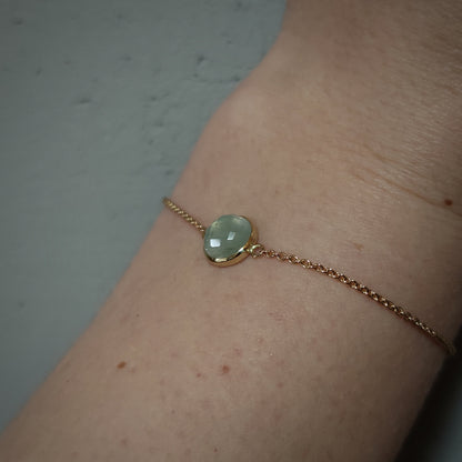 Armschmuck :lotus: | Goldarmband mit Prehnit in sanftem Mint