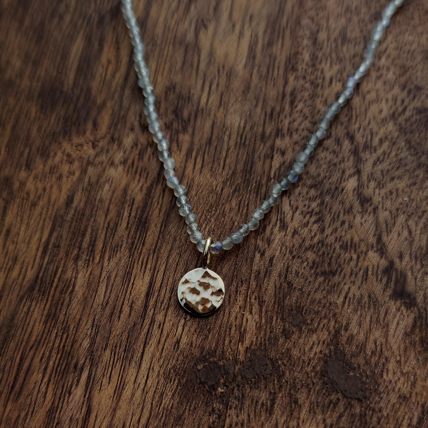 Halsschmuck :luna: | Unikat aus Gold an funkelnder Natursteinkette