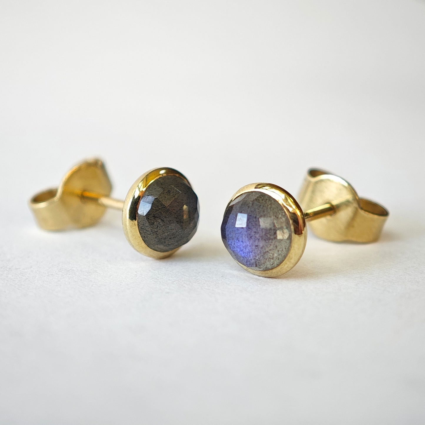 Ohrschmuck :luna: | Tiefgründiges Farbspiel in poliertem Gelbgold
