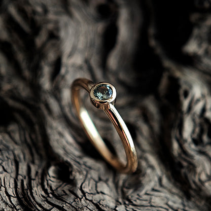 Ring :olea: | Versprechen von Beständigkeit in sanftem Grün und Gelbgold