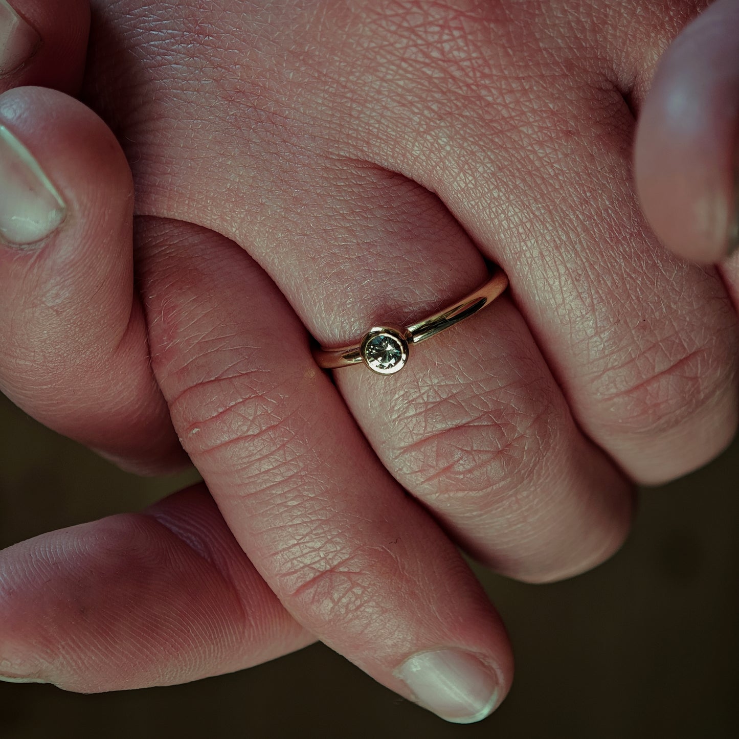 Ring :olea: | Versprechen von Beständigkeit in sanftem Grün und Gelbgold
