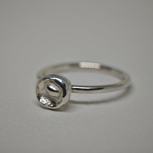 Ring :punto: | Organisches Feinsilber-Fundstück als Ringkopf
