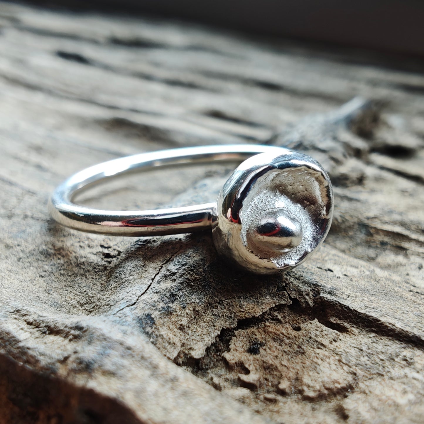 Ring :punto: | Organisches Feinsilber-Fundstück als Ringkopf