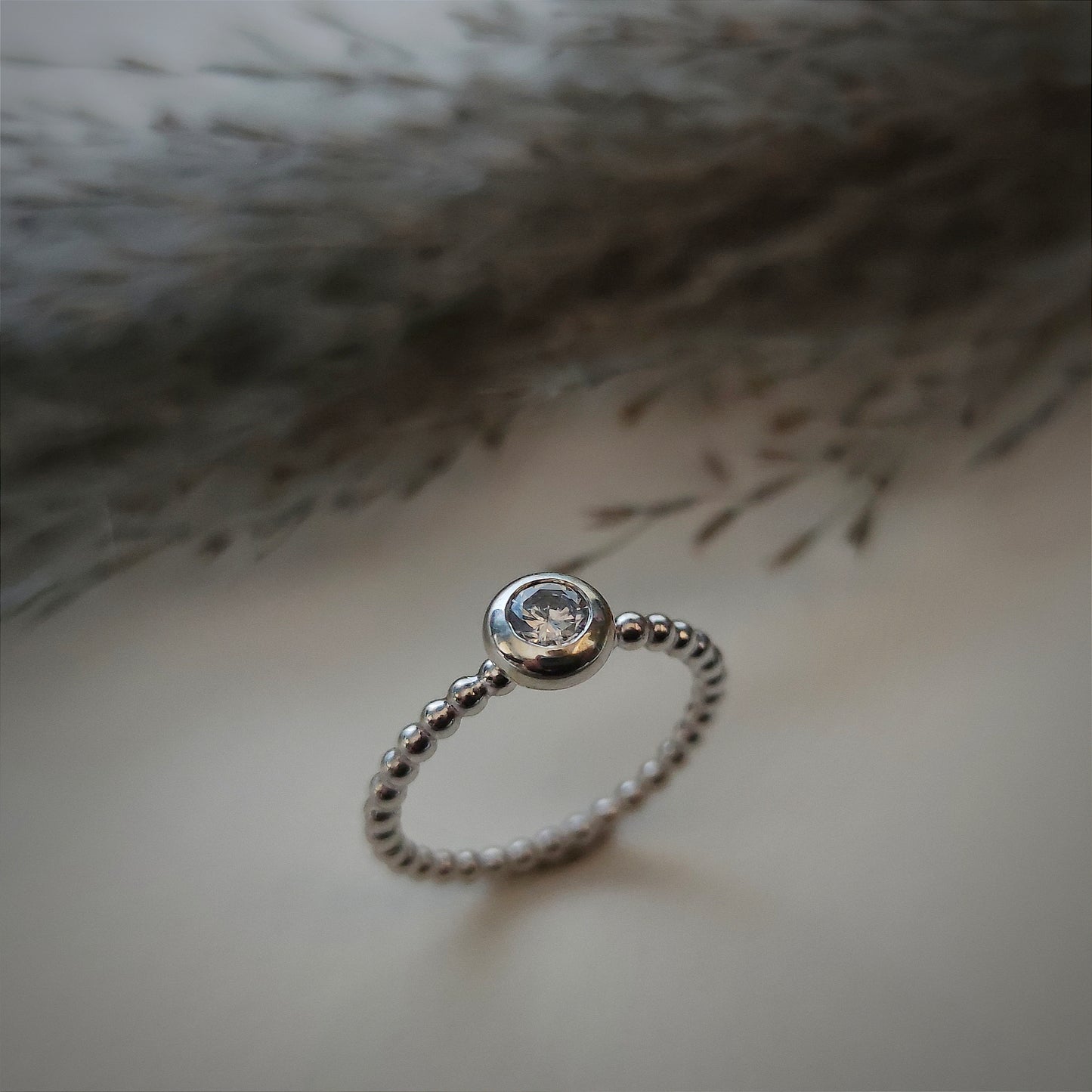 Ring :sole: | Sanftes Funkeln in kugeligen Formen