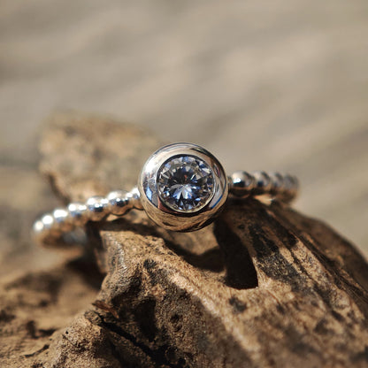 Ring :sole: | Sanftes Funkeln in kugeligen Formen