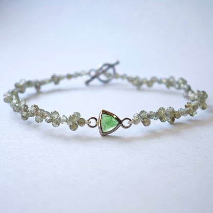 Armschmuck :vino: | Grün funkelndes Geflecht um Weißgold