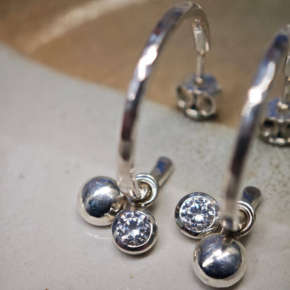 Ohrschmuck :vola: | Wandelbare Eleganz mit handgeschmiedeter Struktur